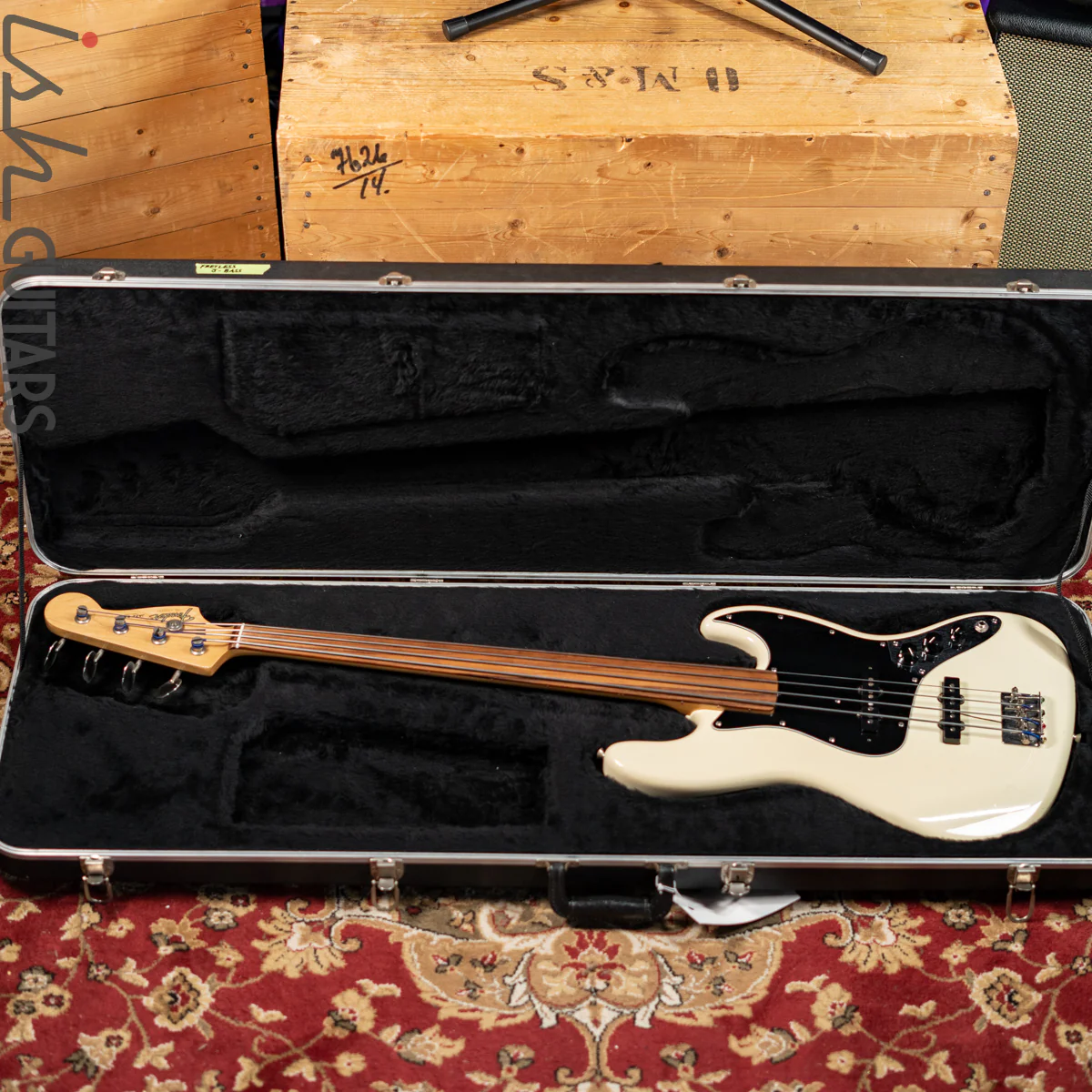 1990-1991 Fender MIJ Fretless Jazz Bass Olympic White - Image 21