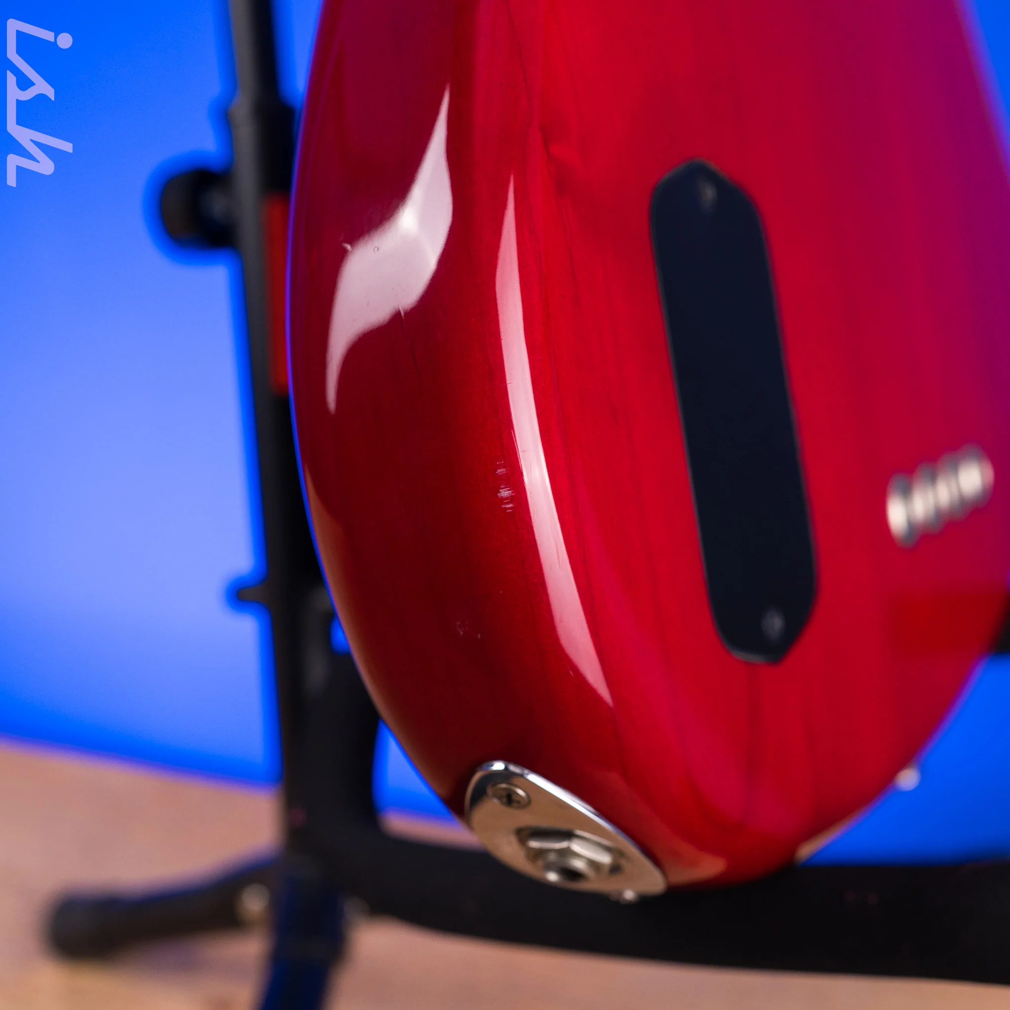 1999 Fender American Deluxe Jazz Bass Fretless 4-String Transparent Crimson Red - Image 22