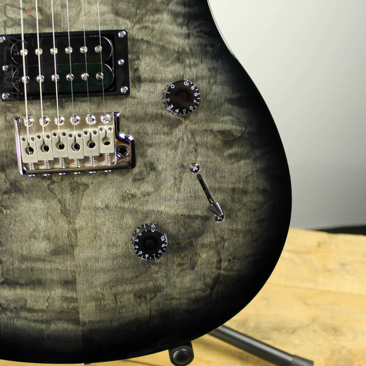 2019 Paul Reed Smith PRS SE Custom 24 Roasted Maple Limited Charcoal Burst - Image 3