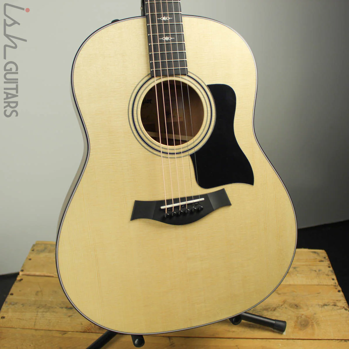 2019 Taylor 317e Grand Pacific Dreadnought Natural