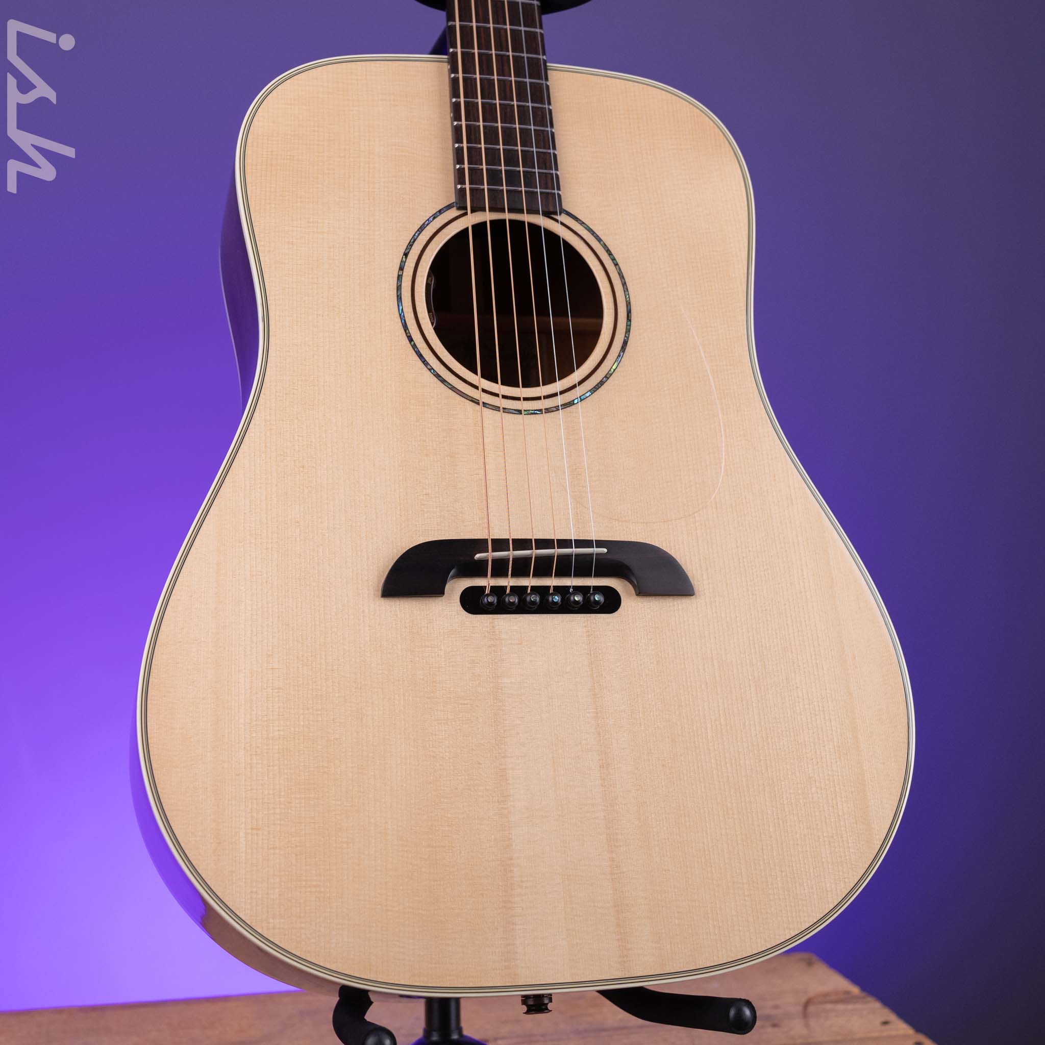 2022 Alvarez Yairi DYM60HDE Acoustic-Electric Guitar Natural