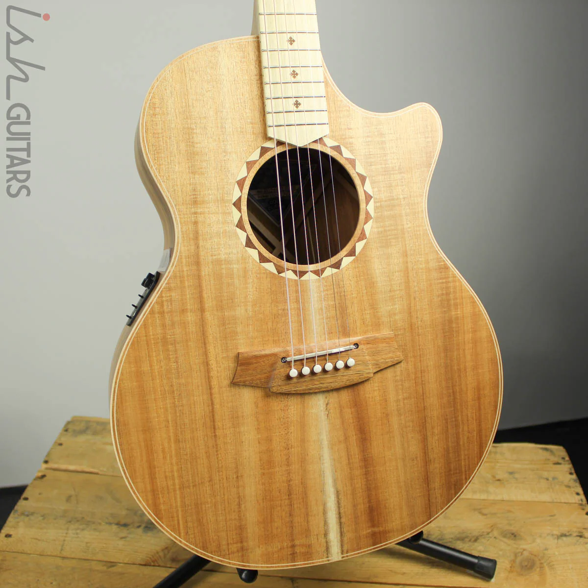 Cole Clark Angel AN2EC-BLBLSB Australian Blackwood