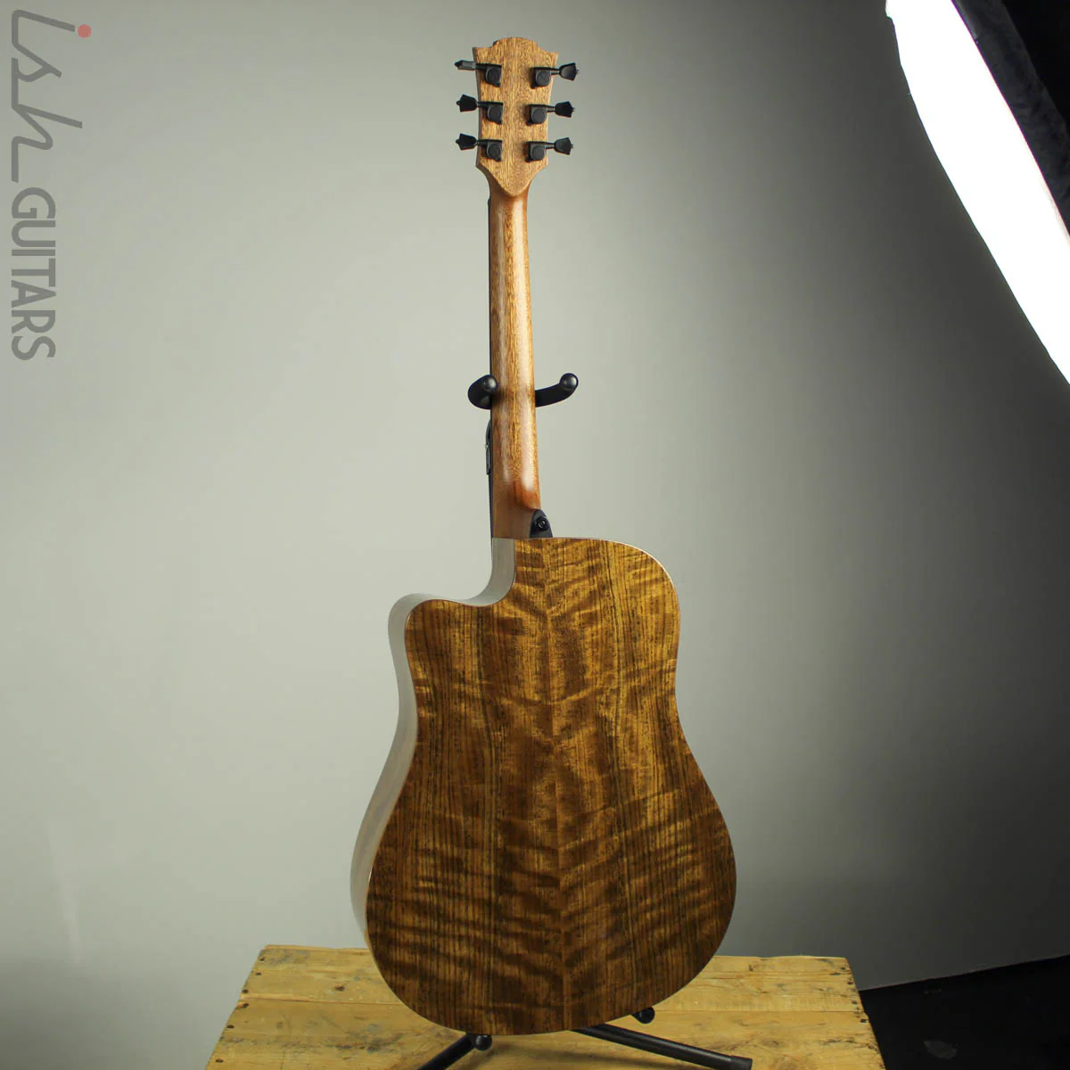 LAG THV20DCE Dreadnaught Cutaway HyVibe - Image 8