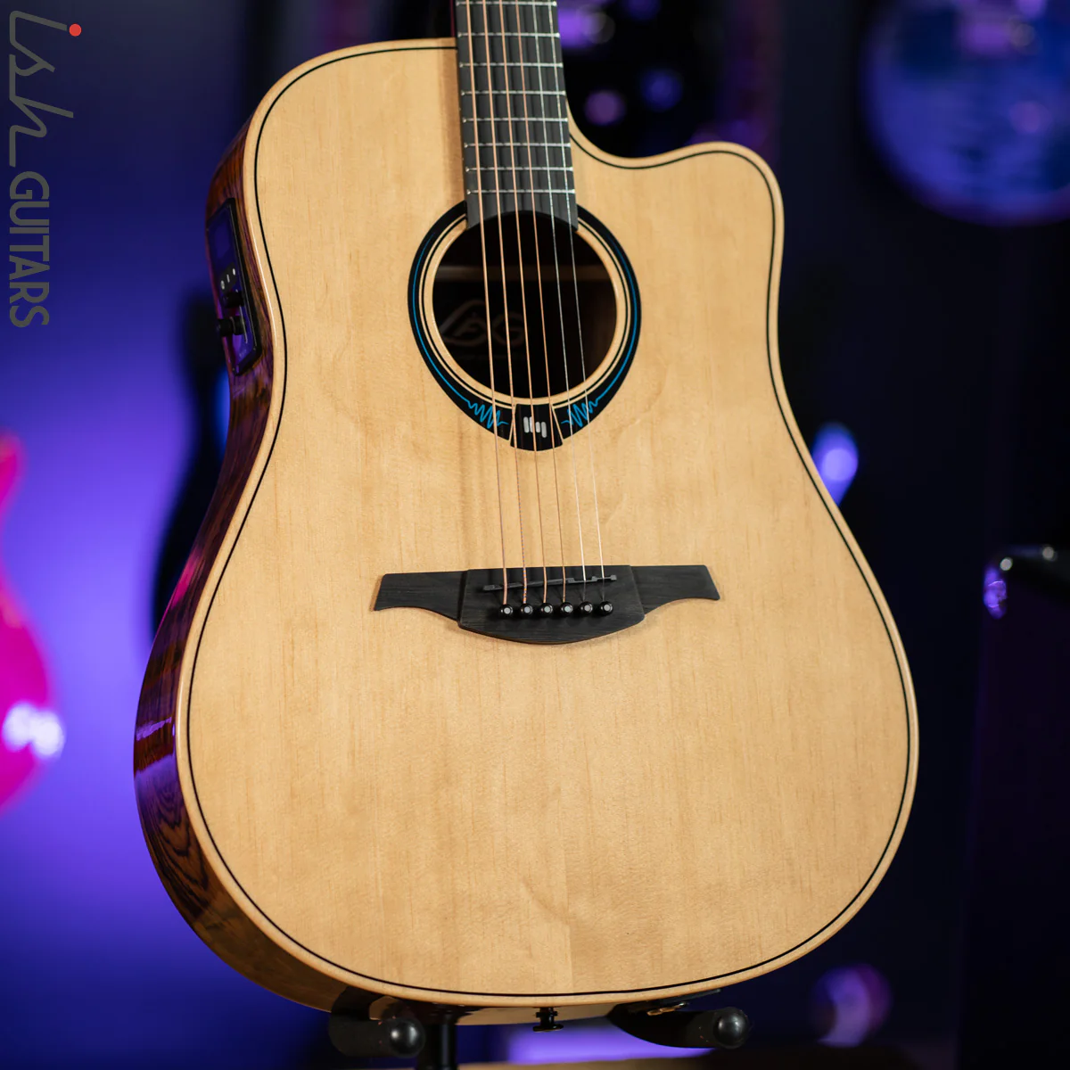 Lâg THV30DCE Dreadnought Hyvibe Tramontane Smart Guitar
