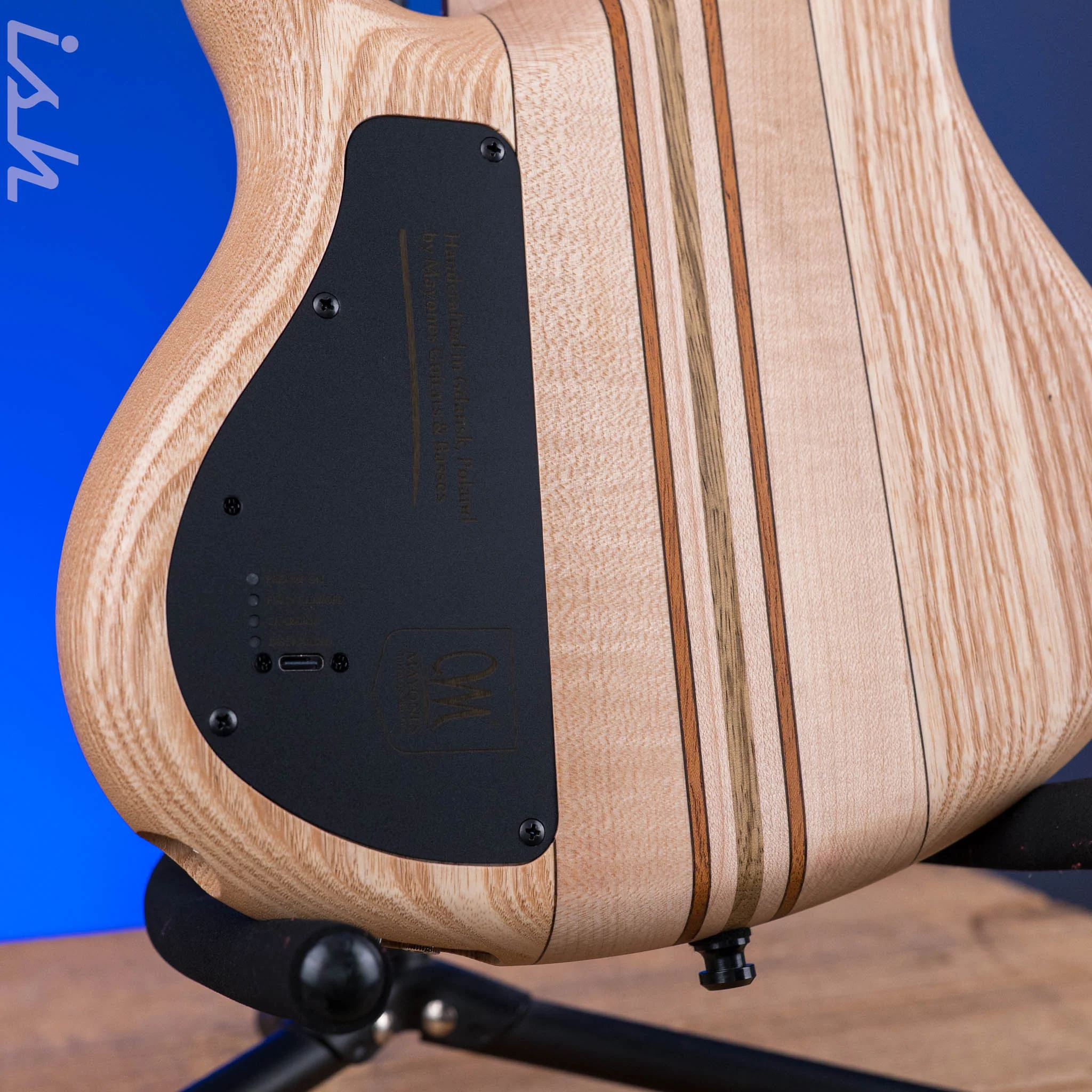 Mayones Cali 5 Fretless Mini Bass Flamed Maple - Image 10