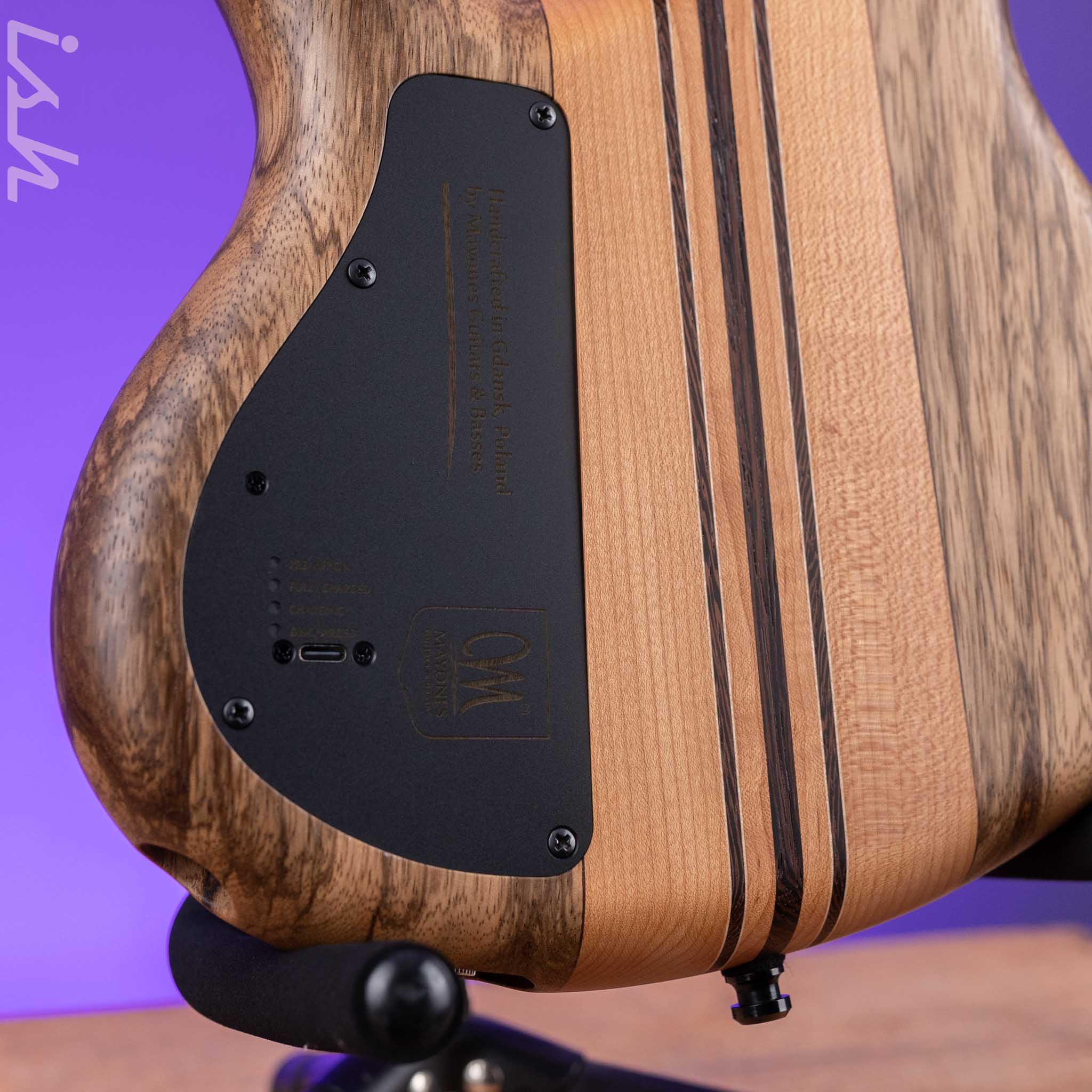 Mayones Cali 5 Fretless Mini Bass Quilted Maple - Image 10