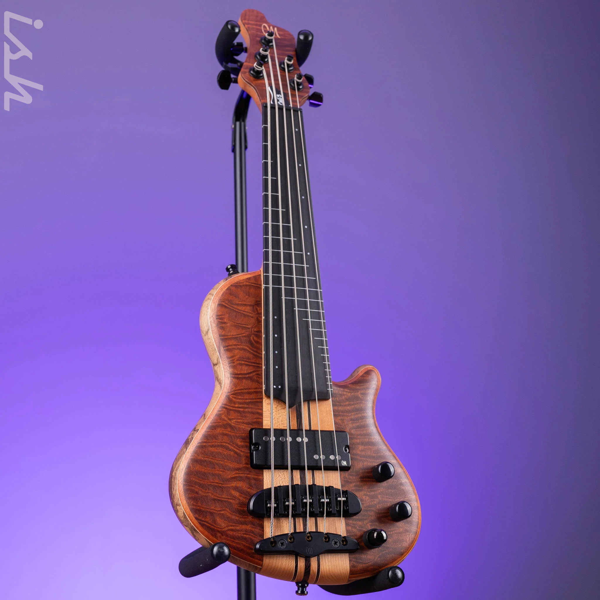 Mayones Cali 5 Fretless Mini Bass Quilted Maple - Image 2