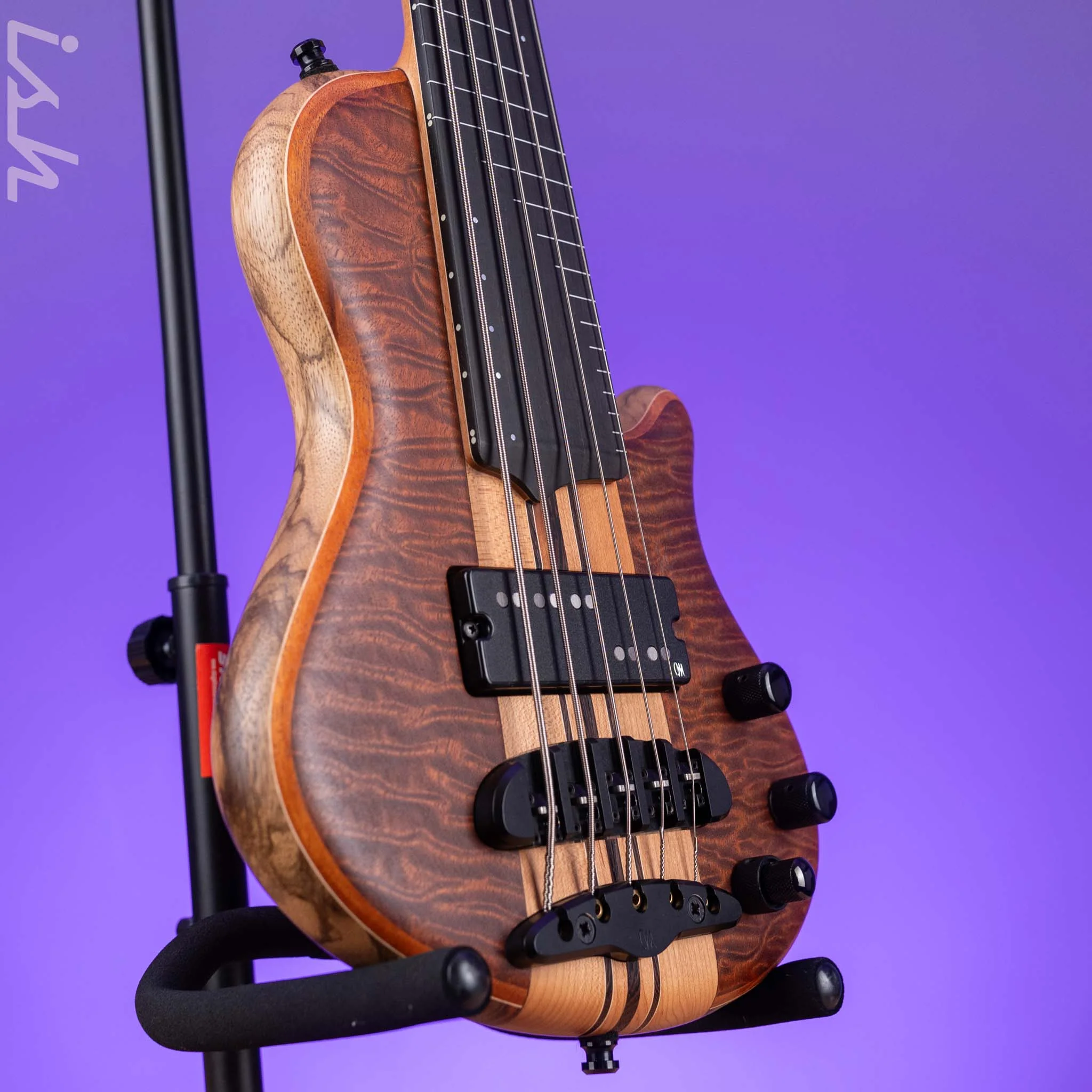 Mayones Cali 5 Fretless Mini Bass Quilted Maple - Image 3
