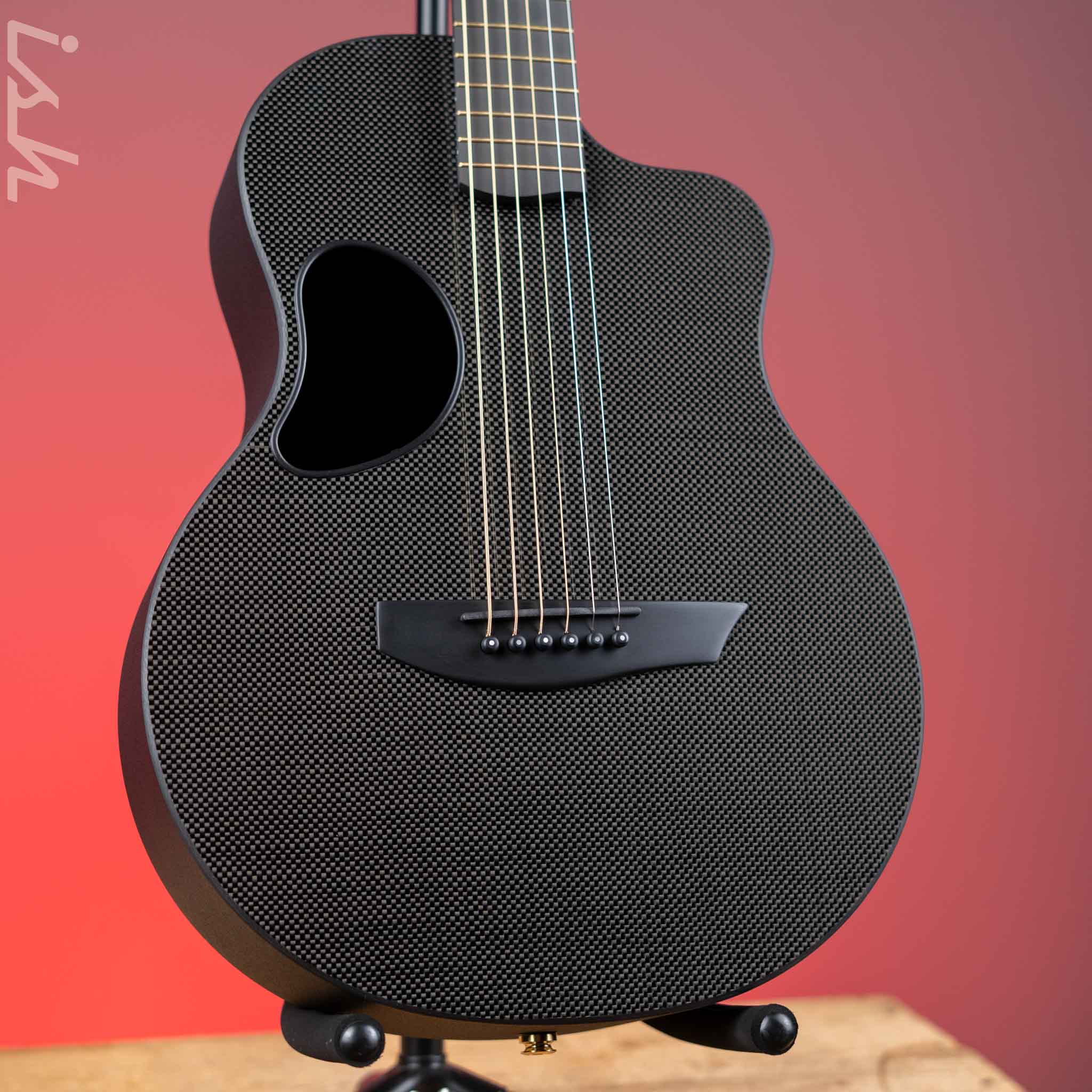 McPherson Touring Carbon Fiber Acoustic-Electric Guitar Standard Top Gold Hardware