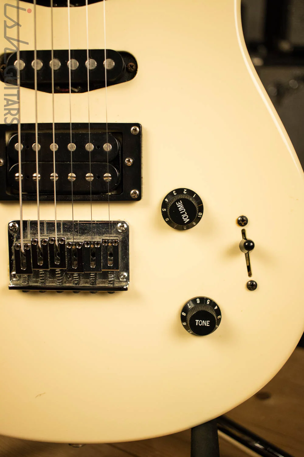 1998 White Peavey Firenza JX Electric Guitar - Image 4