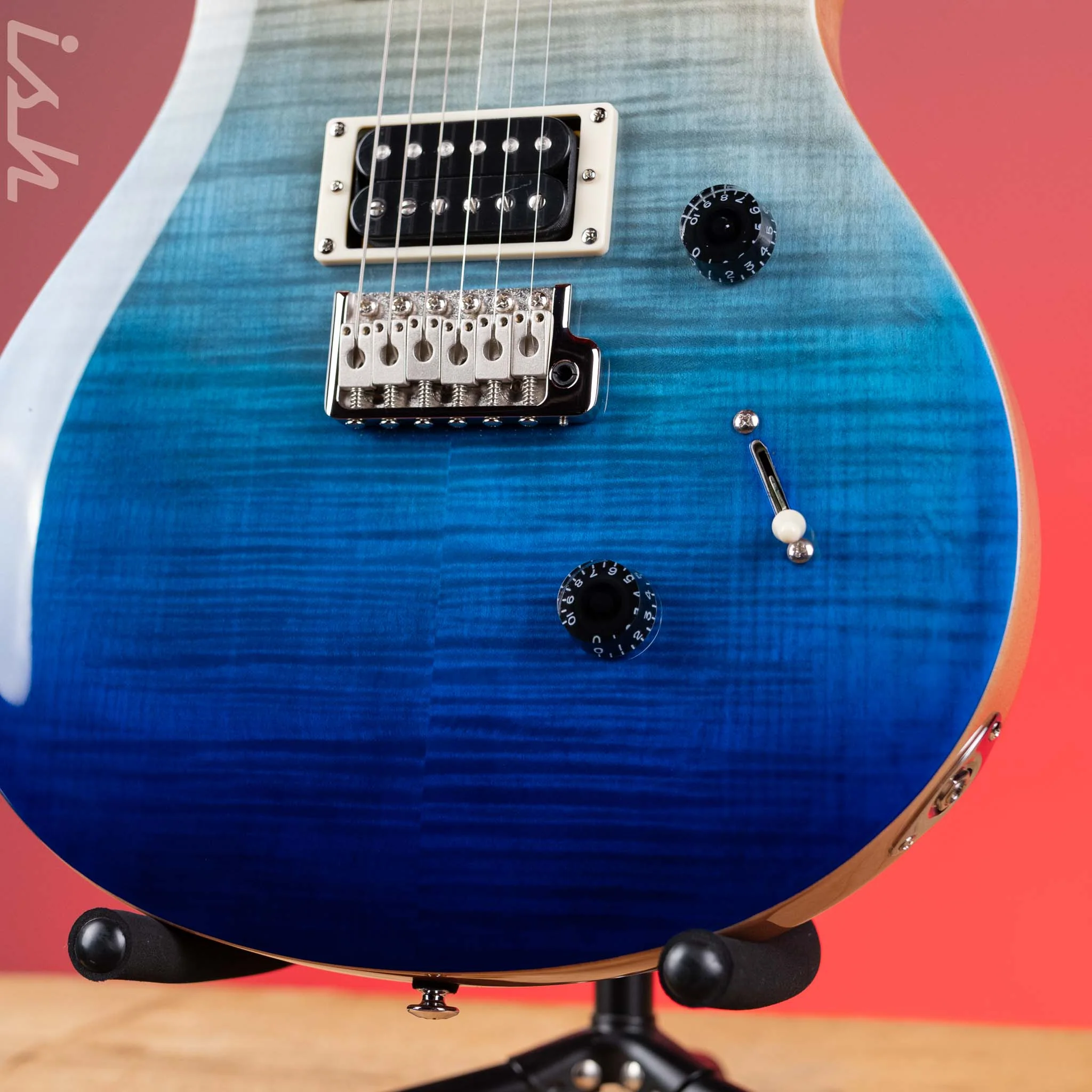 PRS SE Custom 24 Electric Guitar Blue Fade Demo - Image 4