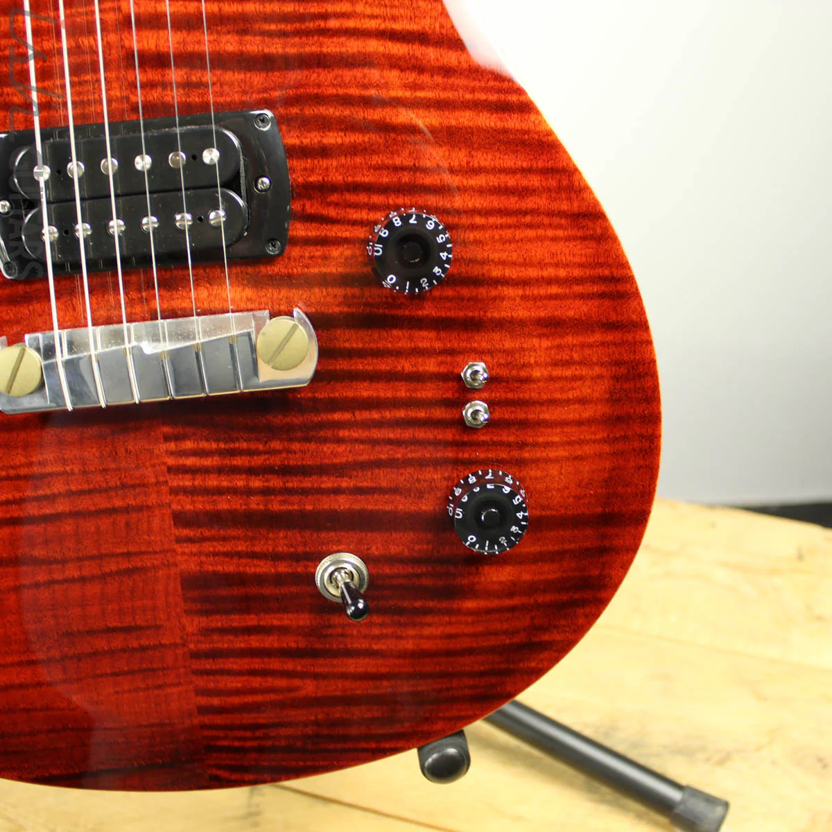 PRS SE Paul's Guitar Fire Red - Image 4