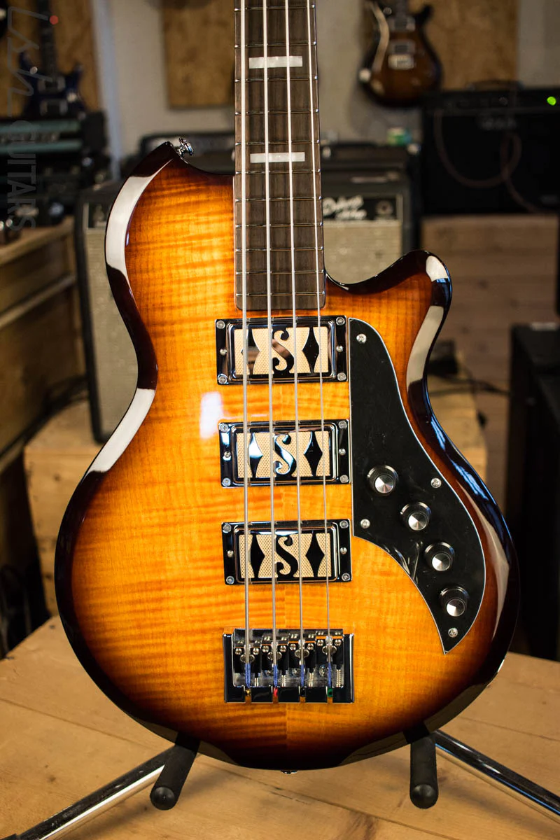 Supro 2043 Huntington III Short Scale with Piezo Pickup Flame Tobacco Sunburst Store Demo