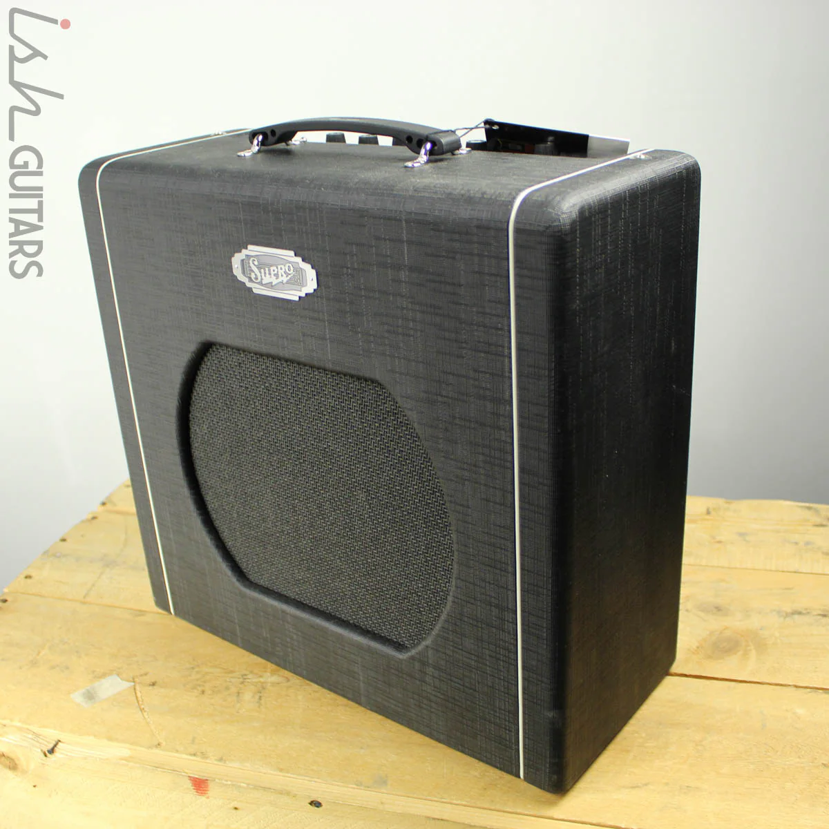 Supro Blues King 12 15 Watt 1x12" Combo Amp - Image 10